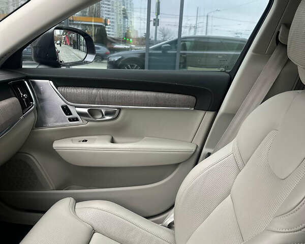 Серый Вольво В90, объемом двигателя 1.97 л и пробегом 50 тыс. км за 58000 $, фото 12 на Automoto.ua