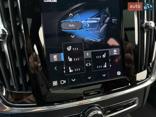 Вольво В90 2023 в Киеве на Automoto.ua Серый Вольво В90, объемом двигателя 1.97 л и пробегом 69 тыс. км за 53000 $, фото 24 на Automoto.ua