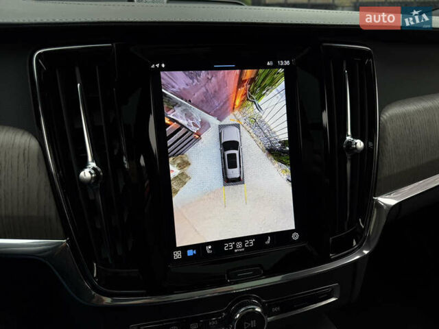 Вольво В90 2023 в Киеве на Automoto.ua Серый Вольво В90, объемом двигателя 1.97 л и пробегом 69 тыс. км за 53000 $, фото 23 на Automoto.ua