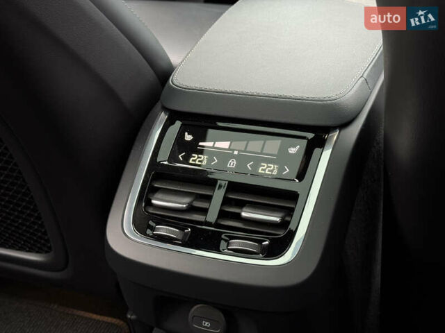 Вольво В90 2023 в Киеве на Automoto.ua Серый Вольво В90, объемом двигателя 1.97 л и пробегом 69 тыс. км за 53000 $, фото 21 на Automoto.ua