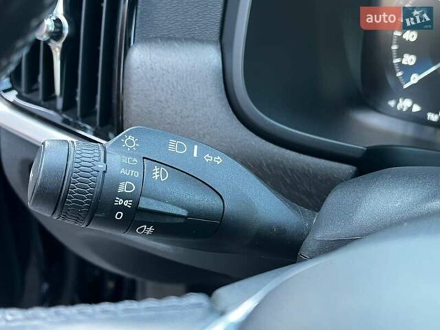 Синій Вольво В90, об'ємом двигуна 1.97 л та пробігом 140 тис. км за 27990 $, фото 19 на Automoto.ua