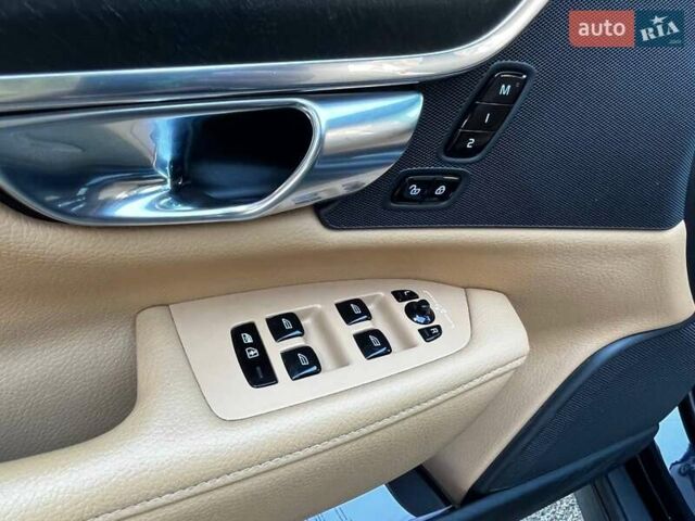 Синій Вольво В90, об'ємом двигуна 1.97 л та пробігом 144 тис. км за 26990 $, фото 16 на Automoto.ua