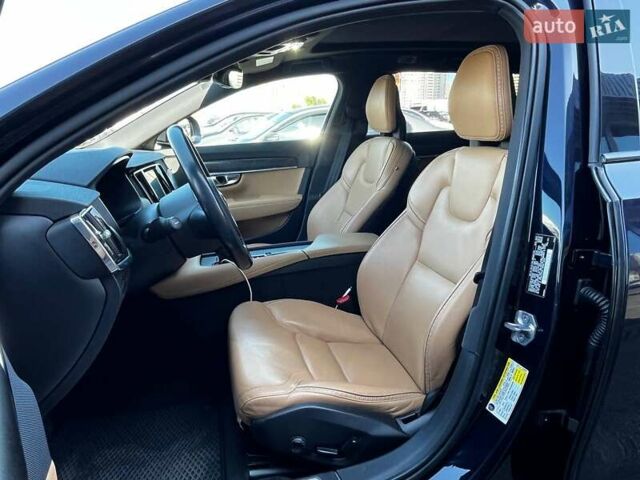 Синій Вольво В90, об'ємом двигуна 1.97 л та пробігом 144 тис. км за 26990 $, фото 10 на Automoto.ua