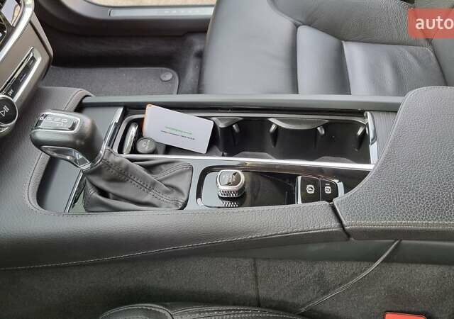 Синій Вольво В90, об'ємом двигуна 1.97 л та пробігом 124 тис. км за 31000 $, фото 27 на Automoto.ua