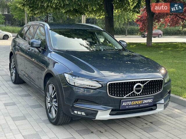 Синий Вольво В90, объемом двигателя 1.97 л и пробегом 82 тыс. км за 30900 $, фото 2 на Automoto.ua