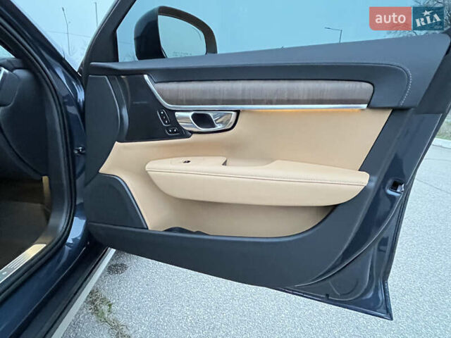 Синий Вольво В90, объемом двигателя 1.97 л и пробегом 35 тыс. км за 46900 $, фото 24 на Automoto.ua