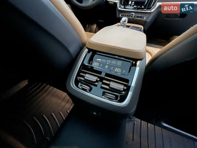 Синий Вольво В90, объемом двигателя 1.97 л и пробегом 35 тыс. км за 46900 $, фото 27 на Automoto.ua