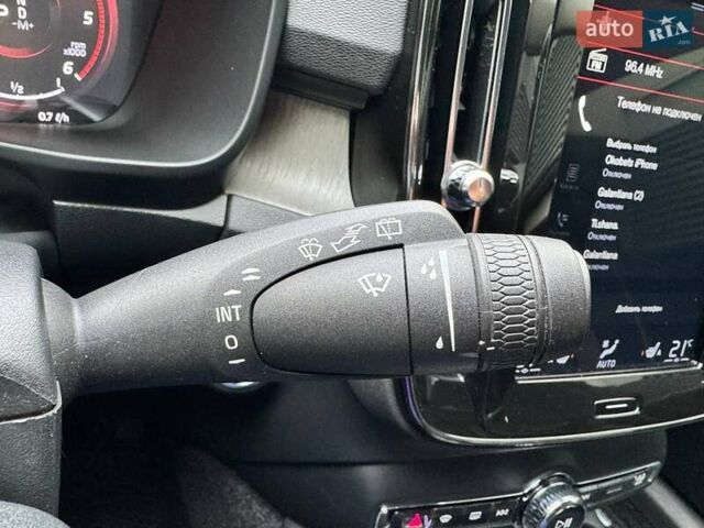 Белый Вольво XC40, объемом двигателя 1.97 л и пробегом 170 тыс. км за 26990 $, фото 17 на Automoto.ua