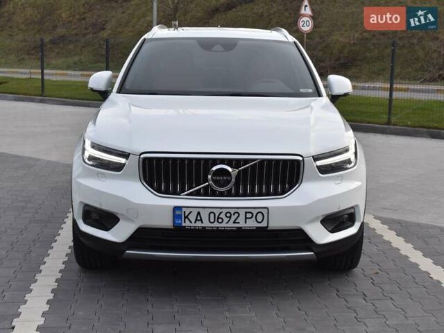 Белый Вольво XC40, объемом двигателя 1.97 л и пробегом 97 тыс. км за 27300 $, фото 23 на Automoto.ua