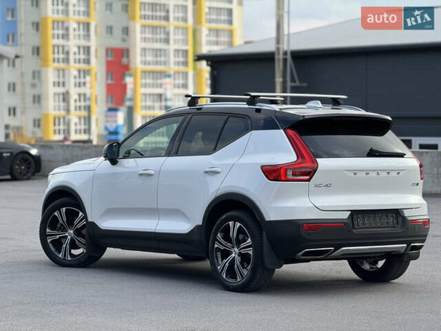 Белый Вольво XC40, объемом двигателя 1.97 л и пробегом 188 тыс. км за 26500 $, фото 6 на Automoto.ua