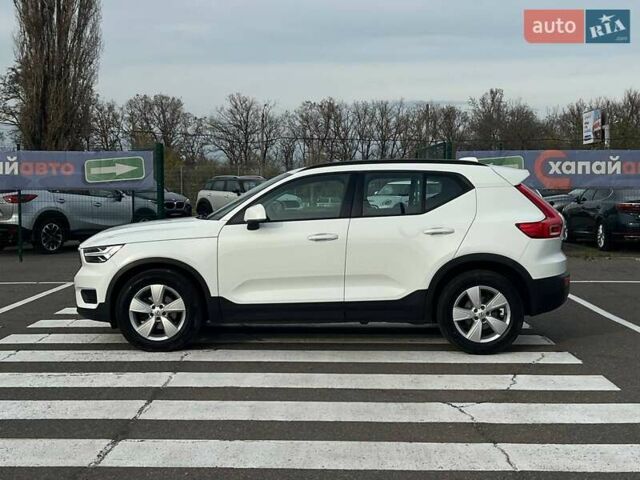 Белый Вольво XC40, объемом двигателя 2 л и пробегом 222 тыс. км за 18000 $, фото 7 на Automoto.ua