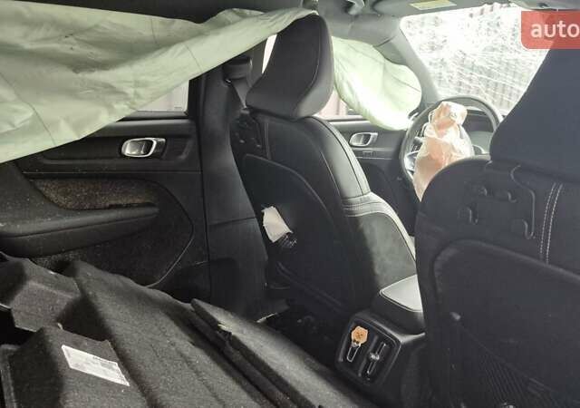 Вольво XC40 2018 в Ирпене на Automoto.ua Белый Вольво XC40, объемом двигателя 1.97 л и пробегом 168 тыс. км за 16000 $, фото 3 на Automoto.ua