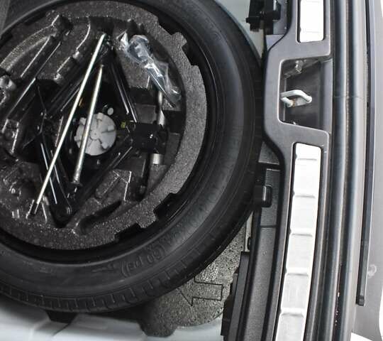 Белый Вольво XC40, объемом двигателя 1.97 л и пробегом 97 тыс. км за 27300 $, фото 17 на Automoto.ua