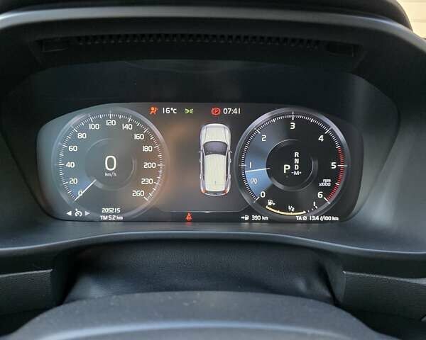 Белый Вольво XC40, объемом двигателя 1.97 л и пробегом 205 тыс. км за 27000 $, фото 20 на Automoto.ua