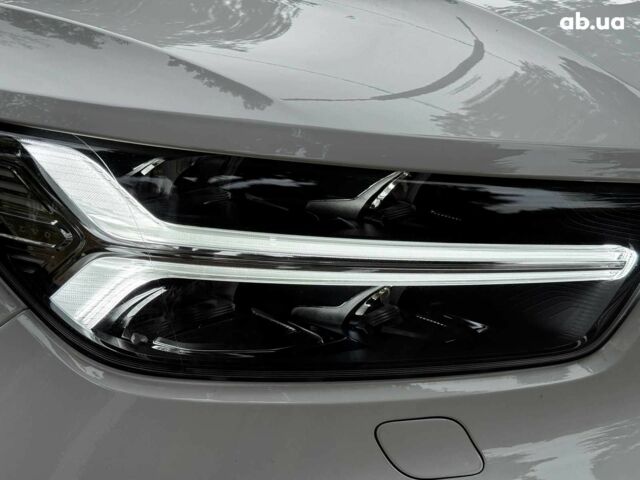 Белый Вольво XC40, объемом двигателя 2 л и пробегом 152 тыс. км за 26490 $, фото 32 на Automoto.ua