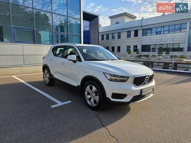 Белый Вольво XC40, объемом двигателя 1.97 л и пробегом 205 тыс. км за 27000 $, фото 8 на Automoto.ua