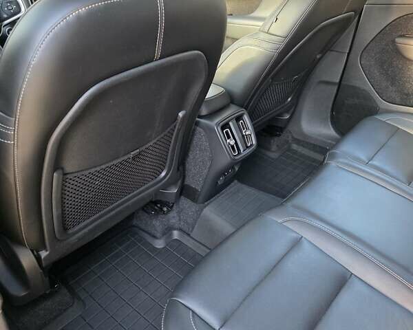 Белый Вольво XC40, объемом двигателя 1.97 л и пробегом 205 тыс. км за 27000 $, фото 13 на Automoto.ua