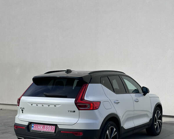 Вольво XC40 2018 в Луцке на Automoto.ua Белый Вольво XC40, объемом двигателя 1.97 л и пробегом 163 тыс. км за 24500 $, фото 5 на Automoto.ua