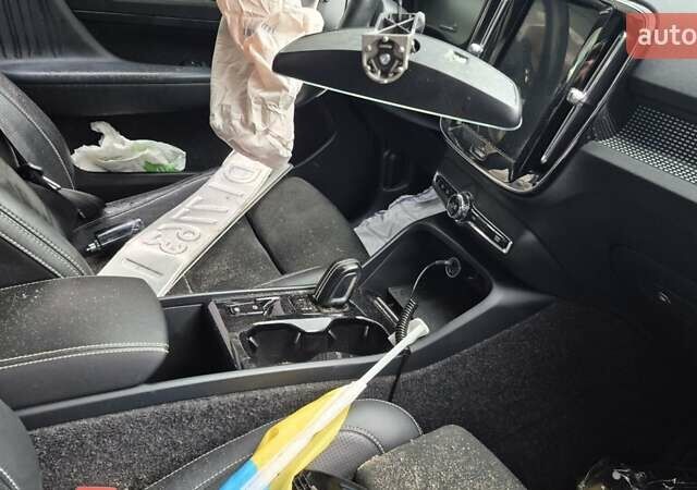 Вольво XC40 2018 в Ирпене на Automoto.ua Белый Вольво XC40, объемом двигателя 1.97 л и пробегом 168 тыс. км за 16000 $, фото 1 на Automoto.ua