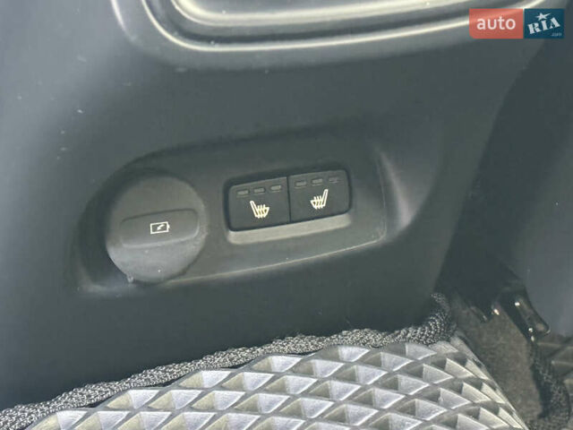 Белый Вольво XC40, объемом двигателя 1.97 л и пробегом 188 тыс. км за 26500 $, фото 38 на Automoto.ua