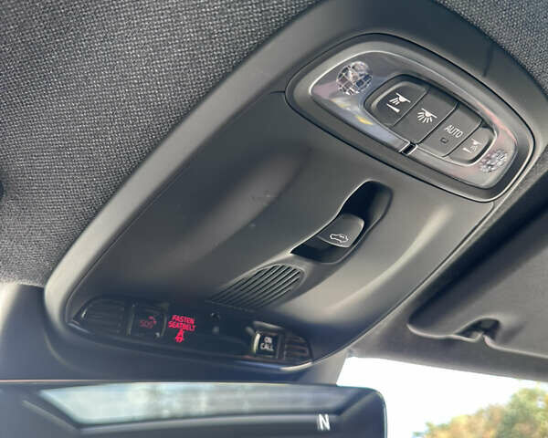 Вольво XC40 2018 в Луцке на Automoto.ua Белый Вольво XC40, объемом двигателя 1.97 л и пробегом 163 тыс. км за 24500 $, фото 40 на Automoto.ua