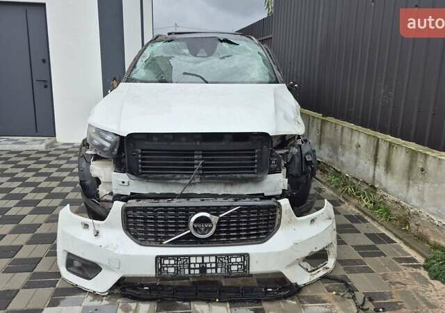 Вольво XC40 2018 в Ирпене на Automoto.ua Белый Вольво XC40, объемом двигателя 1.97 л и пробегом 168 тыс. км за 16000 $, фото 8 на Automoto.ua