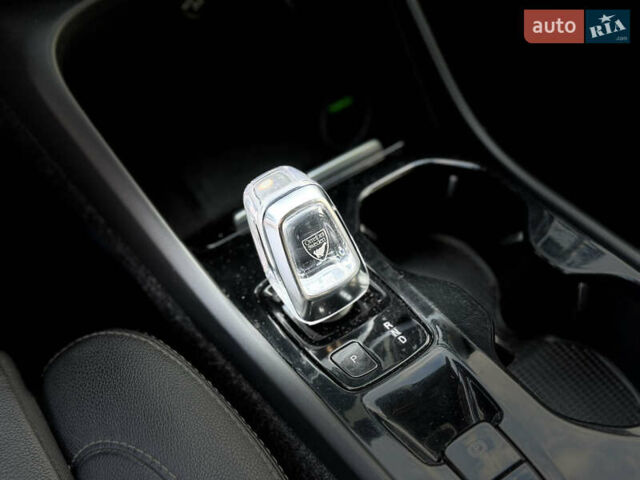 Белый Вольво XC40, объемом двигателя 1.97 л и пробегом 188 тыс. км за 26500 $, фото 34 на Automoto.ua