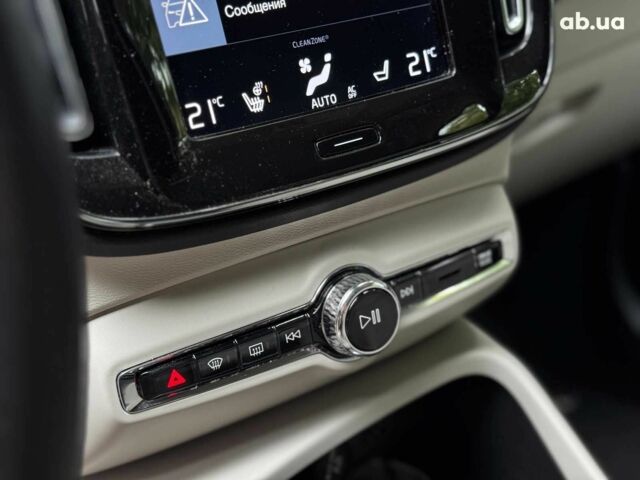Белый Вольво XC40, объемом двигателя 2 л и пробегом 152 тыс. км за 26490 $, фото 21 на Automoto.ua