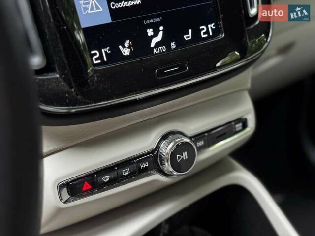 Белый Вольво XC40, объемом двигателя 2 л и пробегом 152 тыс. км за 26490 $, фото 21 на Automoto.ua