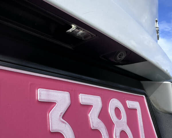 Вольво XC40 2018 в Луцке на Automoto.ua Белый Вольво XC40, объемом двигателя 1.97 л и пробегом 163 тыс. км за 24500 $, фото 10 на Automoto.ua