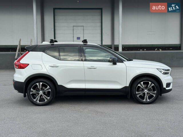 Вольво XC40 2018 в Виннице на Automoto.ua Белый Вольво XC40, объемом двигателя 1.97 л и пробегом 188 тыс. км за 26900 $, фото 4 на Automoto.ua