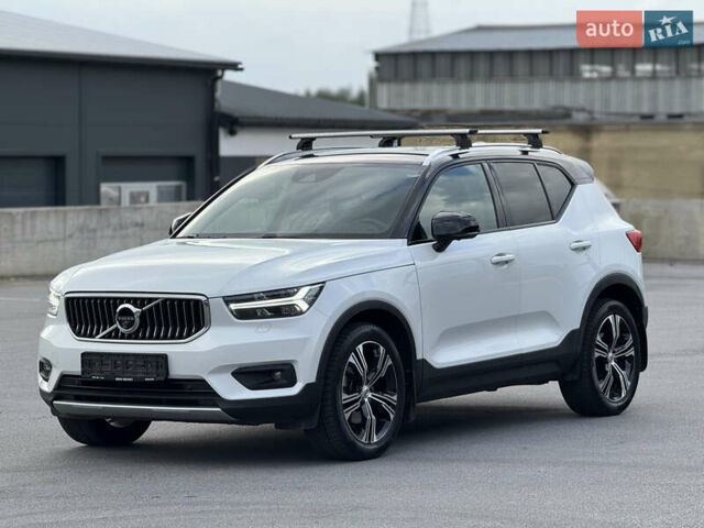Белый Вольво XC40, объемом двигателя 1.97 л и пробегом 188 тыс. км за 26500 $, фото 18 на Automoto.ua