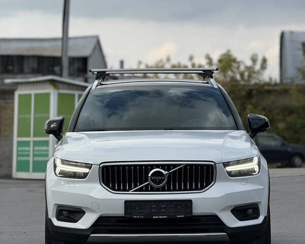 Белый Вольво XC40, объемом двигателя 1.97 л и пробегом 188 тыс. км за 26500 $, фото 17 на Automoto.ua