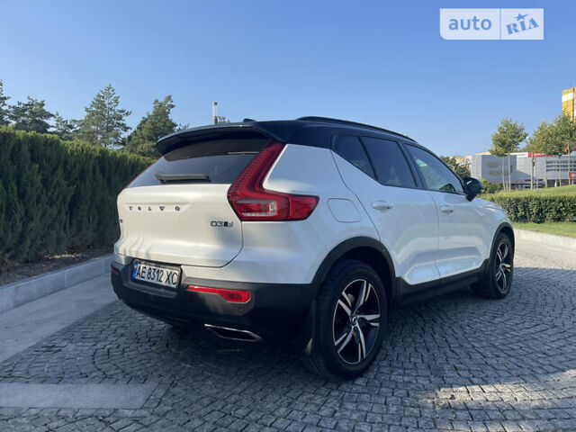 Білий Вольво XC40, об'ємом двигуна 2 л та пробігом 134 тис. км за 30200 $, фото 1 на Automoto.ua