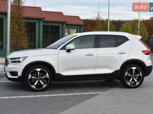 Белый Вольво XC40, объемом двигателя 1.97 л и пробегом 97 тыс. км за 27300 $, фото 1 на Automoto.ua