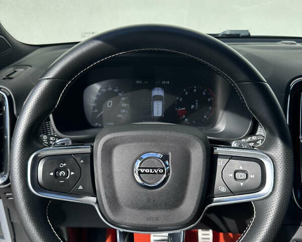 Вольво XC40 2018 в Луцке на Automoto.ua Белый Вольво XC40, объемом двигателя 1.97 л и пробегом 163 тыс. км за 24500 $, фото 13 на Automoto.ua
