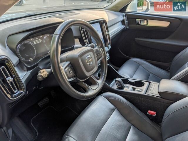 Белый Вольво XC40, объемом двигателя 1.97 л и пробегом 132 тыс. км за 17999 $, фото 21 на Automoto.ua