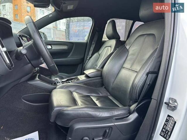 Белый Вольво XC40, объемом двигателя 1.97 л и пробегом 188 тыс. км за 26200 $, фото 20 на Automoto.ua