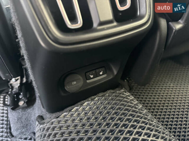 Белый Вольво XC40, объемом двигателя 1.97 л и пробегом 188 тыс. км за 26500 $, фото 39 на Automoto.ua