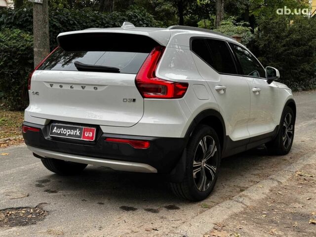 Белый Вольво XC40, объемом двигателя 2 л и пробегом 152 тыс. км за 26490 $, фото 8 на Automoto.ua
