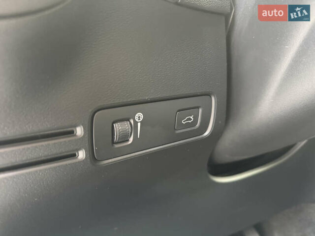 Белый Вольво XC40, объемом двигателя 1.97 л и пробегом 188 тыс. км за 26500 $, фото 29 на Automoto.ua