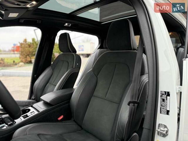 Білий Вольво XC40, об'ємом двигуна 1.97 л та пробігом 78 тис. км за 25800 $, фото 19 на Automoto.ua