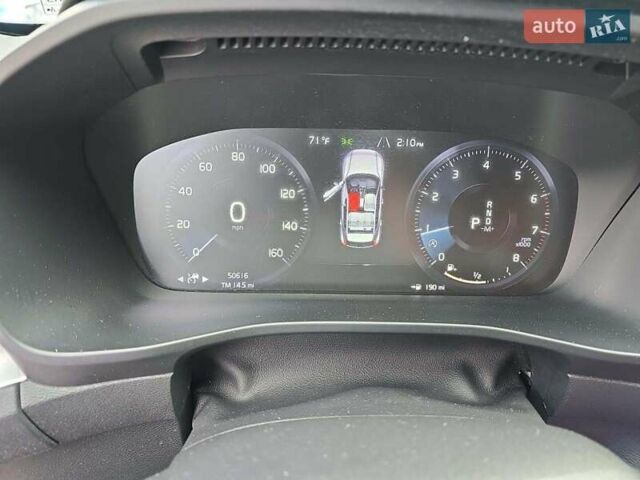 Белый Вольво XC40, объемом двигателя 1.97 л и пробегом 80 тыс. км за 19999 $, фото 7 на Automoto.ua