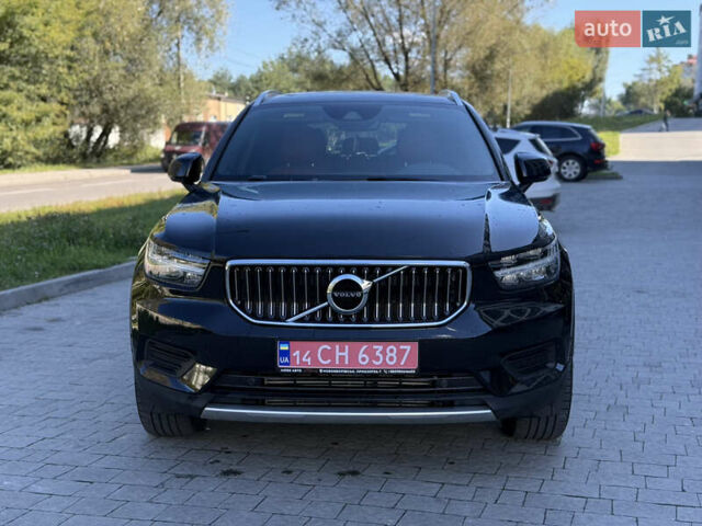 Білий Вольво XC40, об'ємом двигуна 1.97 л та пробігом 73 тис. км за 22800 $, фото 1 на Automoto.ua