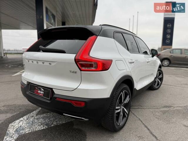 Білий Вольво XC40, об'ємом двигуна 1.97 л та пробігом 78 тис. км за 25800 $, фото 8 на Automoto.ua
