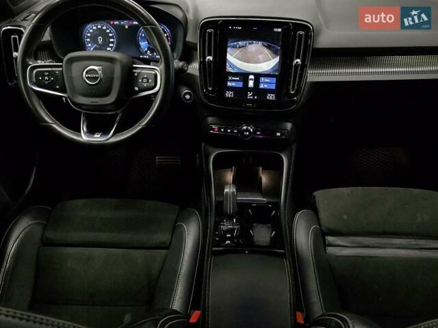 Белый Вольво XC40, объемом двигателя 1.97 л и пробегом 70 тыс. км за 20999 $, фото 18 на Automoto.ua