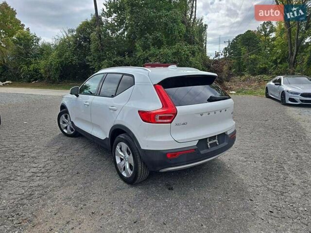 Белый Вольво XC40, объемом двигателя 1.97 л и пробегом 80 тыс. км за 19999 $, фото 6 на Automoto.ua