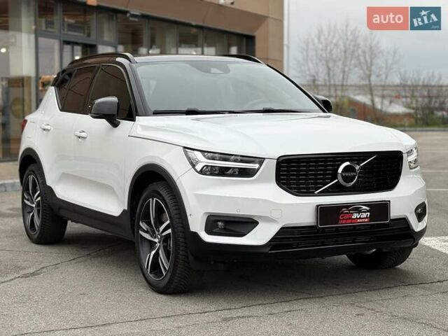 Білий Вольво XC40, об'ємом двигуна 1.97 л та пробігом 78 тис. км за 25800 $, фото 17 на Automoto.ua