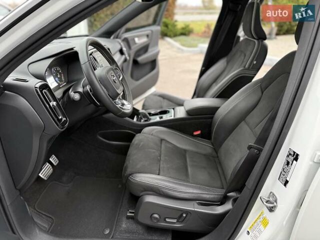 Білий Вольво XC40, об'ємом двигуна 1.97 л та пробігом 78 тис. км за 25800 $, фото 23 на Automoto.ua