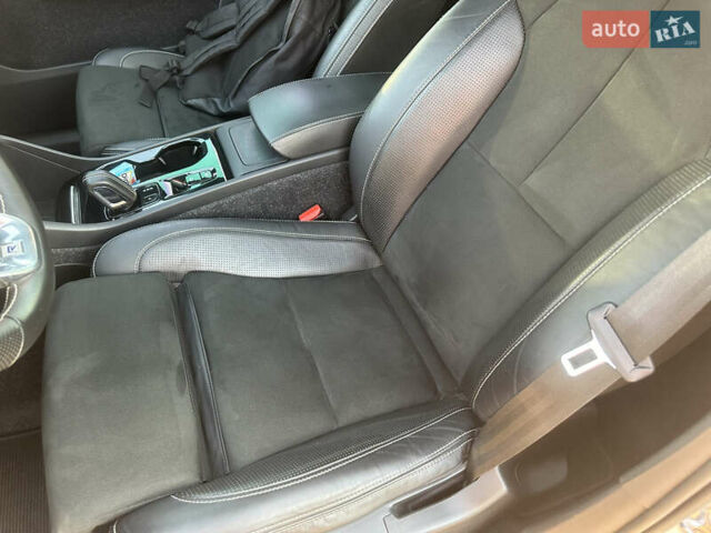 Белый Вольво XC40, объемом двигателя 1.97 л и пробегом 114 тыс. км за 25300 $, фото 35 на Automoto.ua